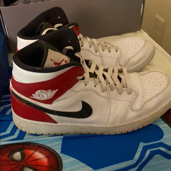 Men’s air Jordan shoes - Picture 2 of 3